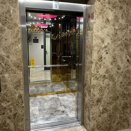 ホテル 01 Nova 3*